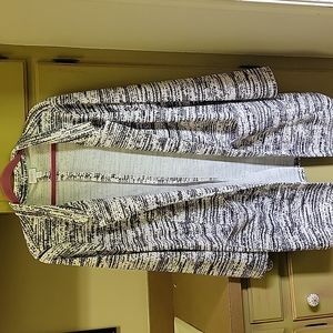 Lularoe Sarah collared cardigan with pockets